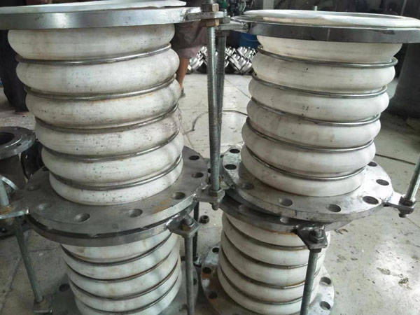 四氟补偿器